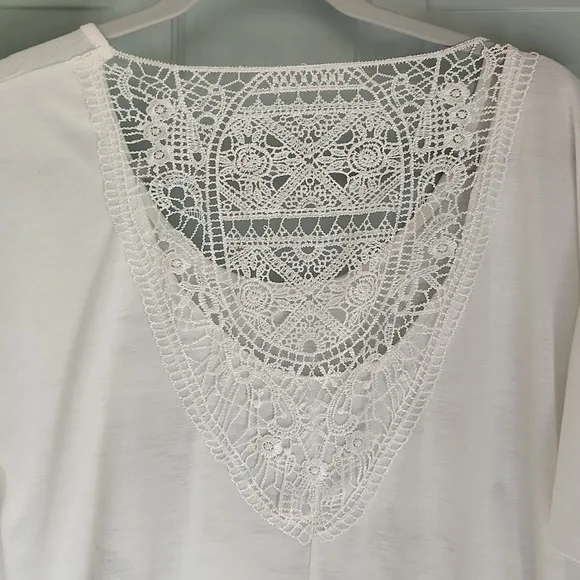 Lavaral Reves, Woman's,One Size, White  Floal& Butterfly Design, Lace inser Back - Picture 8 of 10